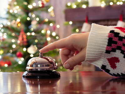 Geschenkbox 1 Übernachtung im 4* oder 5* Hotel mit Abendessen für ein genussvolles Weihnachten in Europa