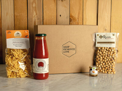 Cofanetto regalo Prelibatezze piemontesi: 1 accurata selezione di prodotti tipici con consegna a domicilio