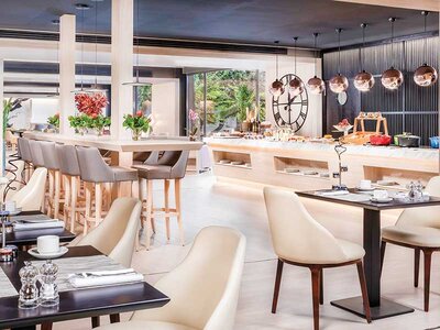 Meliá Castilla 4*, en Madrid: 2 noches con desayuno para 2