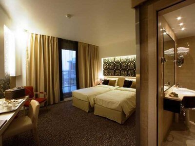 Cofanetto Amore infinito: 2 notti in hotel 4* con 1 cena e Spa