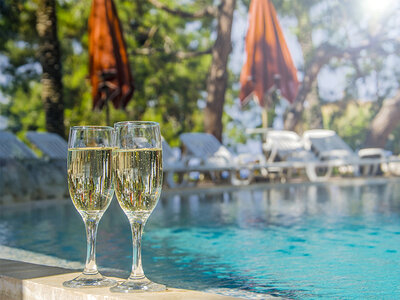 Cofanetto regalo Dolci momenti insieme: 1 notte con percorso relax e aperitivo