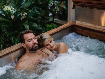 Cofanetto Un San Valentino speciale: 1 giorno alla Spa e deliziosa cena per due