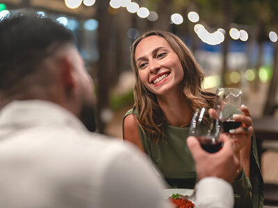 Boks Valentine's Elegance: Middag og wellness-oplevelse for to