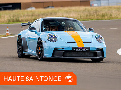 Coffret cadeau Stage de pilotage multivolant : 2 tours en Porsche Cayenne et 5 tours en Porsche 992 GT3 sur le circuit de Haute Saintonge