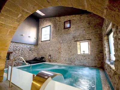 Caja Hotel & Spa Golden Barcelona 4*: 1 noche, desayuno y acceso a spa para 2