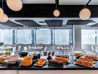 Caja Hotel Zentral Castellana Norte 4*, Madrid: 1 noche con desayuno para 2