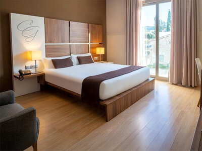Caja regalo Hotel & Spa Golden Barcelona 4*: 1 noche, desayuno y acceso a spa para 2
