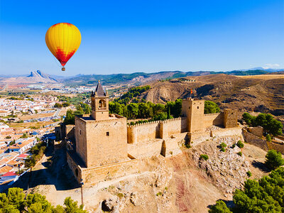 Caja ¡Antequera a vista de pájaro!: 1 vuelo en globo de 1h para 1 persona