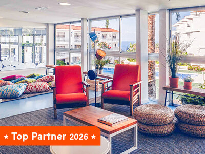 Caja regalo El paraíso en Tenerife: 2 noches con desayuno y cena en Route Active Hotel para 2