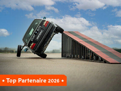 Coffret cadeau Baptême de conduite 2 roues en voiture pour un apprenti cascadeur