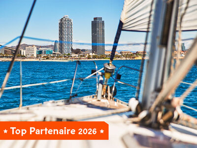 Coffret cadeau Croisière au coucher du soleil : 2h en catamaran pour 2 personnes à Barcelone
