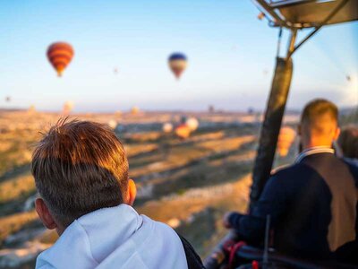 Caja ¡Antequera a vista de pájaro!: 1 vuelo en globo de 1h para 2 personas