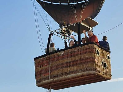 Caja ¡Guadix desde al aire!: 1 vuelo en globo de 1h para 1 persona