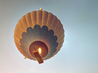 ¡Antequera a vista de pájaro!: 1 vuelo en globo de 1h para 2 personas