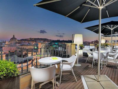 Caja H10 Universitat 4*, Barcelona: 2 noches con desayuno para 2