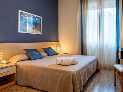 Cofanetto Festa della Mamma: pausa in famiglia di 1 notte in hotel, B&B o agriturismi