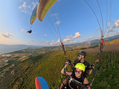 Volo tandem con brindisi sulla Calabria ionica
