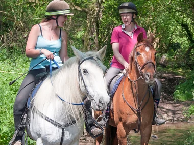 Passeggiata a cavallo con degustazione per 2