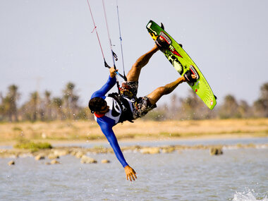 Curso de kitesurf para dos en las mejores playas de la Península