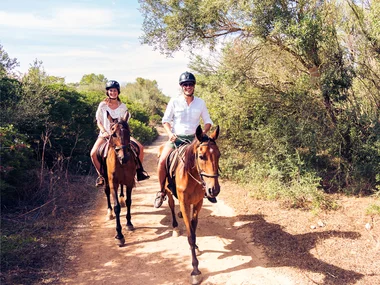 Fuga di 2 giorni con passeggiata a cavallo