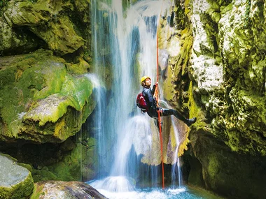 Caja regalo Naturaleza en vivo + de 550 experiencias de aventura y  naturaleza