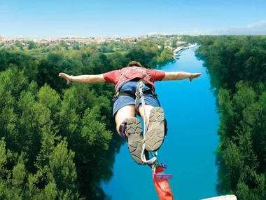 Saut à l'élastique