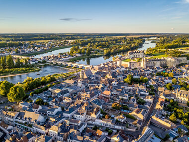 Vol en montgolfière depuis Amboise avec visite de caves et dégustation de vin de Touraine