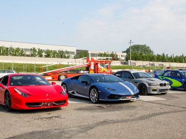 Guida 3 supercar: 1 giro di pista e video ricordo incluso