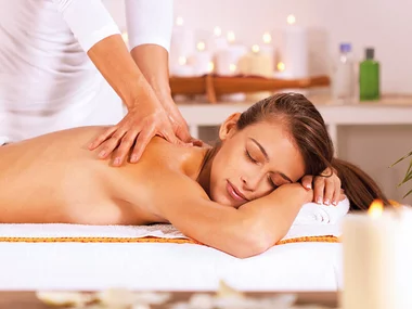 Un tocco di benessere: massaggi e trattamenti per 1