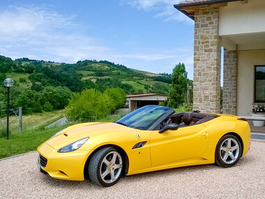 Test drive Ferrari California: 15 min su strada a Maranello con video ricordo