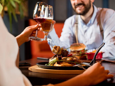 Dîner 2 Menu Plats avec vin au Benelux ou en France pour 2