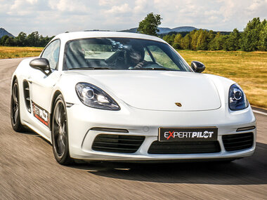 Session pilotage de 2 tours de circuit en Porsche Cayman à Dijon