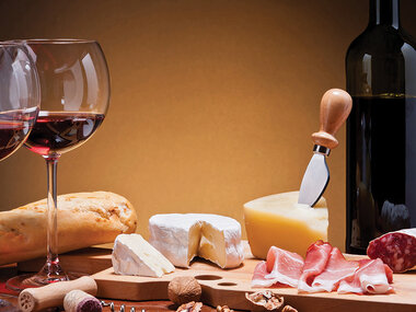 Tour gastronomico di una città francese a scelta con guida locale per 2