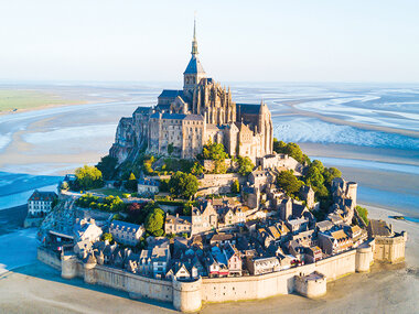 Fuga da sogno nei pressi della magnifica baia di Mont Saint-Michel