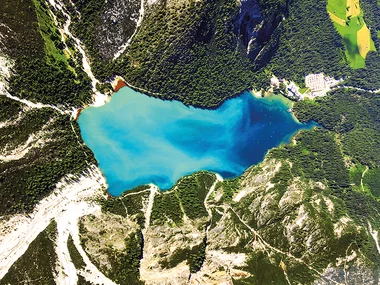 Tour in elicottero sul Lago di Braies e Cortina