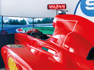 Adrenalinica esperienza di guida su simulatore di Formula 1 Full Motion