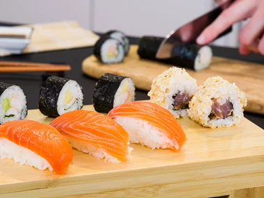 Cours de cuisine à distance pour apprendre à faire des sushis