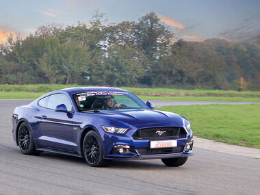 2 tours à sensations fortes en Ford Mustang Bullit sur circuit