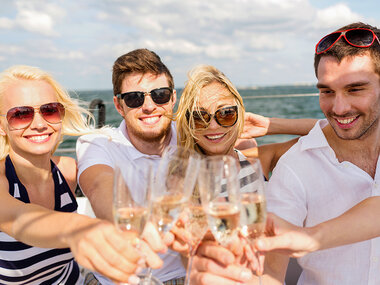 Esclusivo tour in barca lungo la Costiera Amalfitana con aperitivo per 4 persone