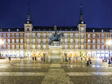 Tour nocturno con cena premium y espectáculo flamenco en Madrid para 2 personas