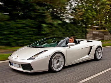 Einzigartiges Fahrerlebnis: 3-stündige Fahrt in einem Lamborghini