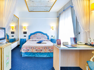 2 notti con aperitivo, degustazione di grappa e passeggiata in bicicletta