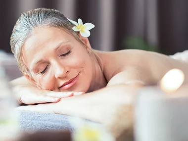 Pause détente pour une super maman avec massage et boisson