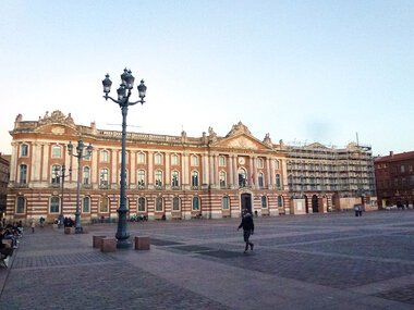 Visite d’un quartier de Toulouse avec guide-conférencière