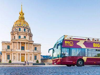 Visite de Paris en famille en bus à impériale