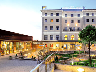 2 noches con comida o cena en Abba Burgos Hotel 4* SUP