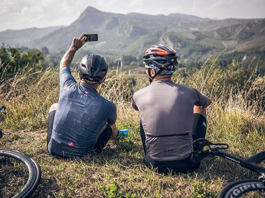 Alla scoperta dei Colli Riminesi: 1 cena, 1 pausa benessere e noleggio di e-bike con guida