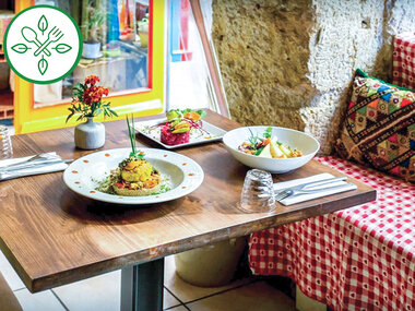 Repas savoureux éthique et vegan de 3 plats sur les pentes de la Croix Rousse à Lyon