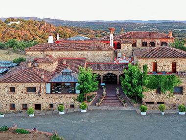 Badajoz de leyenda: 2 noches en Hotel Monasterio de Rocamador