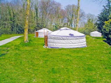 Séjour insolite de 3 jours en yourte sur la Côte d’Émeraude